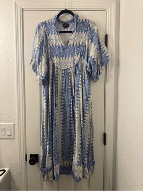 GiGiO Blue & White Wave-Print Midi Dress with Puff Sleeves